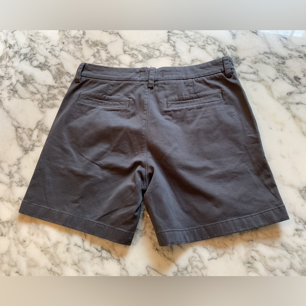 NWT Madewell Charcoal Grey Flat Front Chino Shorts Sz 32 - small flaw by belt - Picture 2 of 8